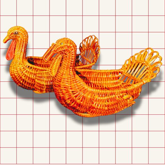 Vintage Wicker Turkey Basket Pair – Thanksgiving Fall Table Decor - Picture 3 of 13